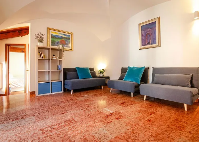 アパート Fantuzzi *